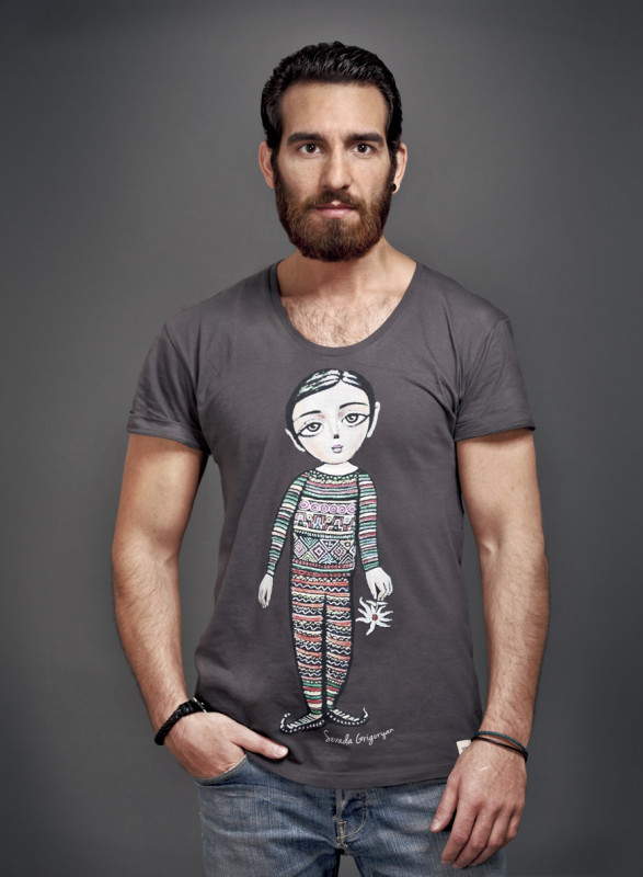 Sevada tee-shirt avec col en V